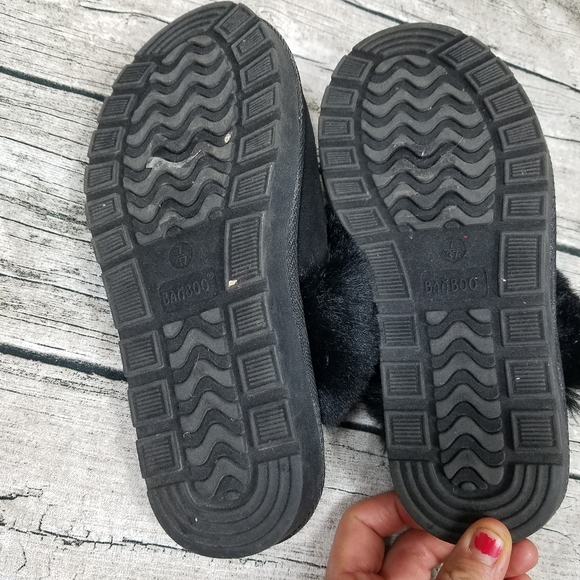 Bamboo Black Slippers Size 7. - Picture 5 of 8